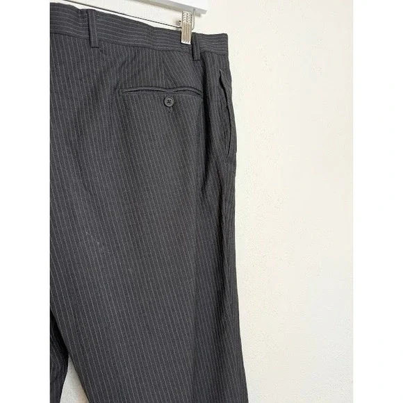 Tommy Hilfiger Suit 2 Piece Set Men Jacket 44L Gray Pinstripe Pant 100% Wool